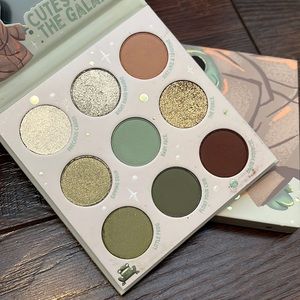 ✨BRAND NEW Colourpop Mandalorian The Child Palette. New New in Box